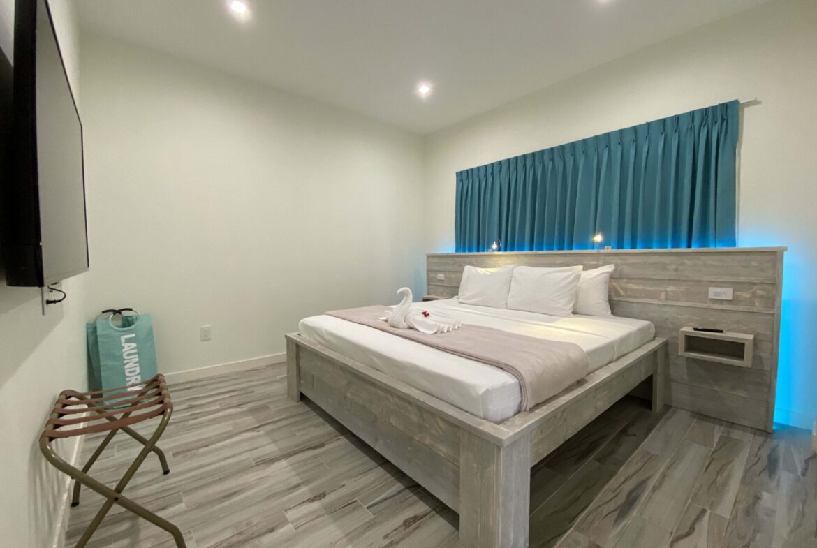 THE COVE CONDOMINIUM Unit 205, 209 - property photo 6