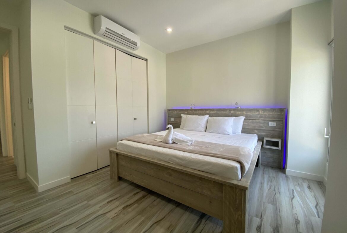 THE COVE CONDOMINIUM Unit 205, 209 - property photo 8