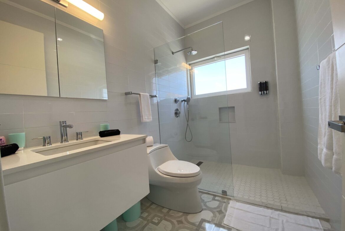 THE COVE CONDOMINIUM Unit 205, 209 - property photo 13