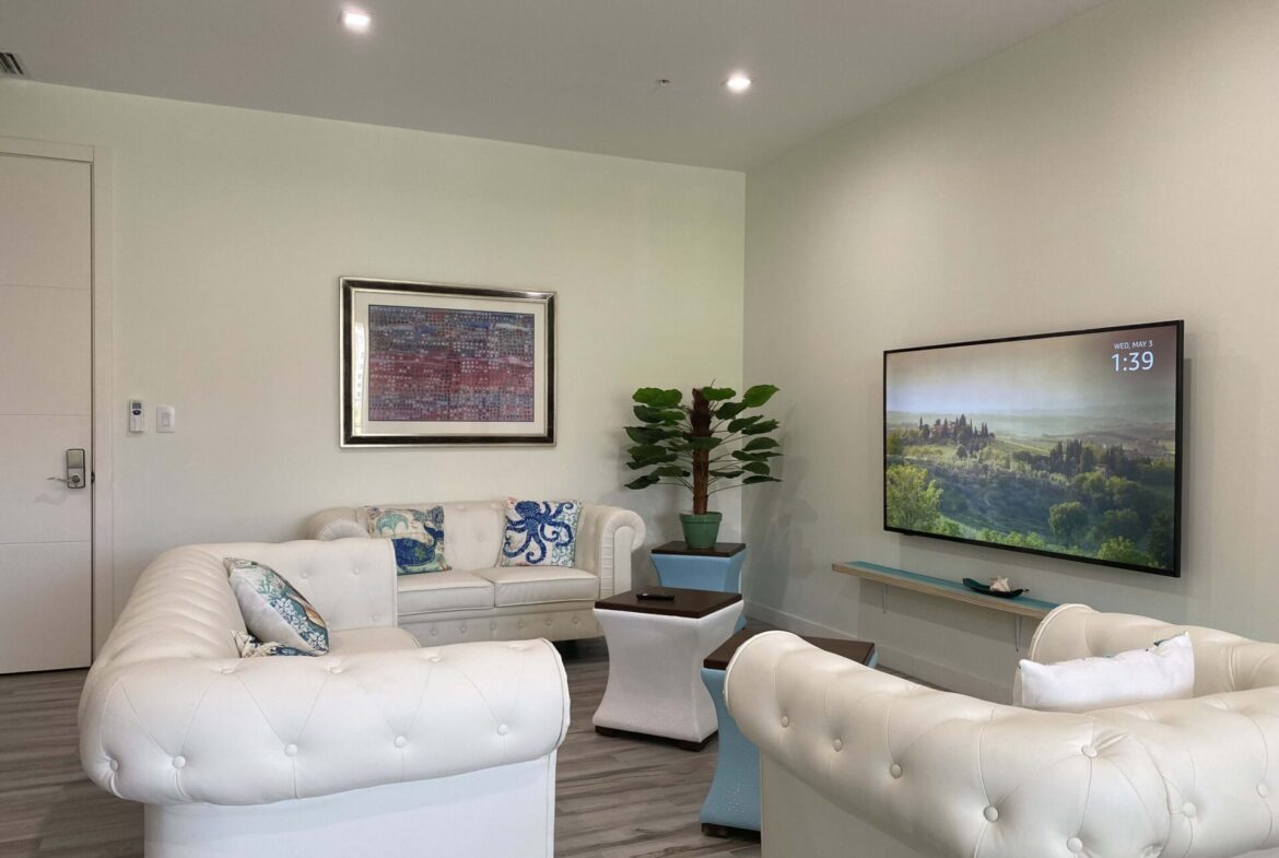 THE COVE CONDOMINIUM Unit 205, 209 - property photo 22