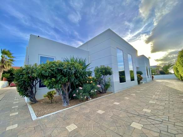 Luxury Investment  Malmok