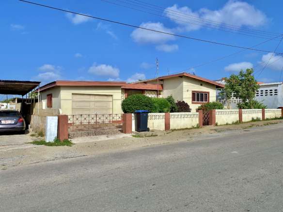 Charming Income-Generating Property in Dakota – Caya Juancho Kock - property photo 10